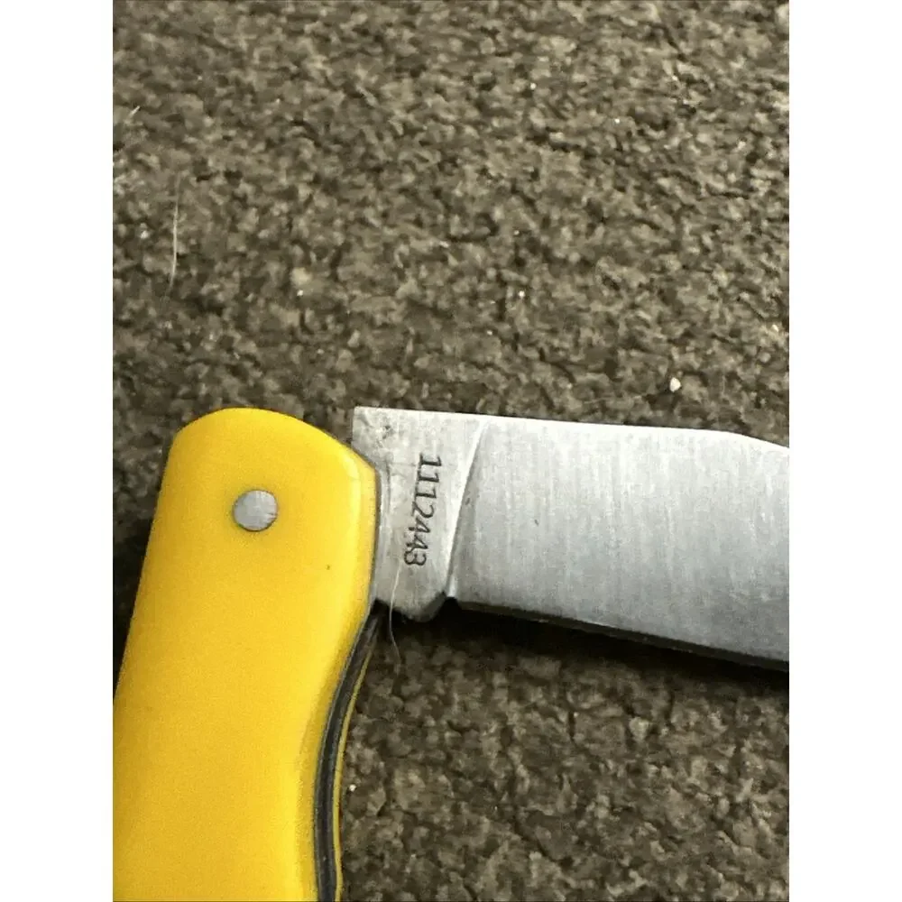 Schrade Uncle Henry Yellow 2-Blade Slipjoint Pocketknife, Stainless Clip Point